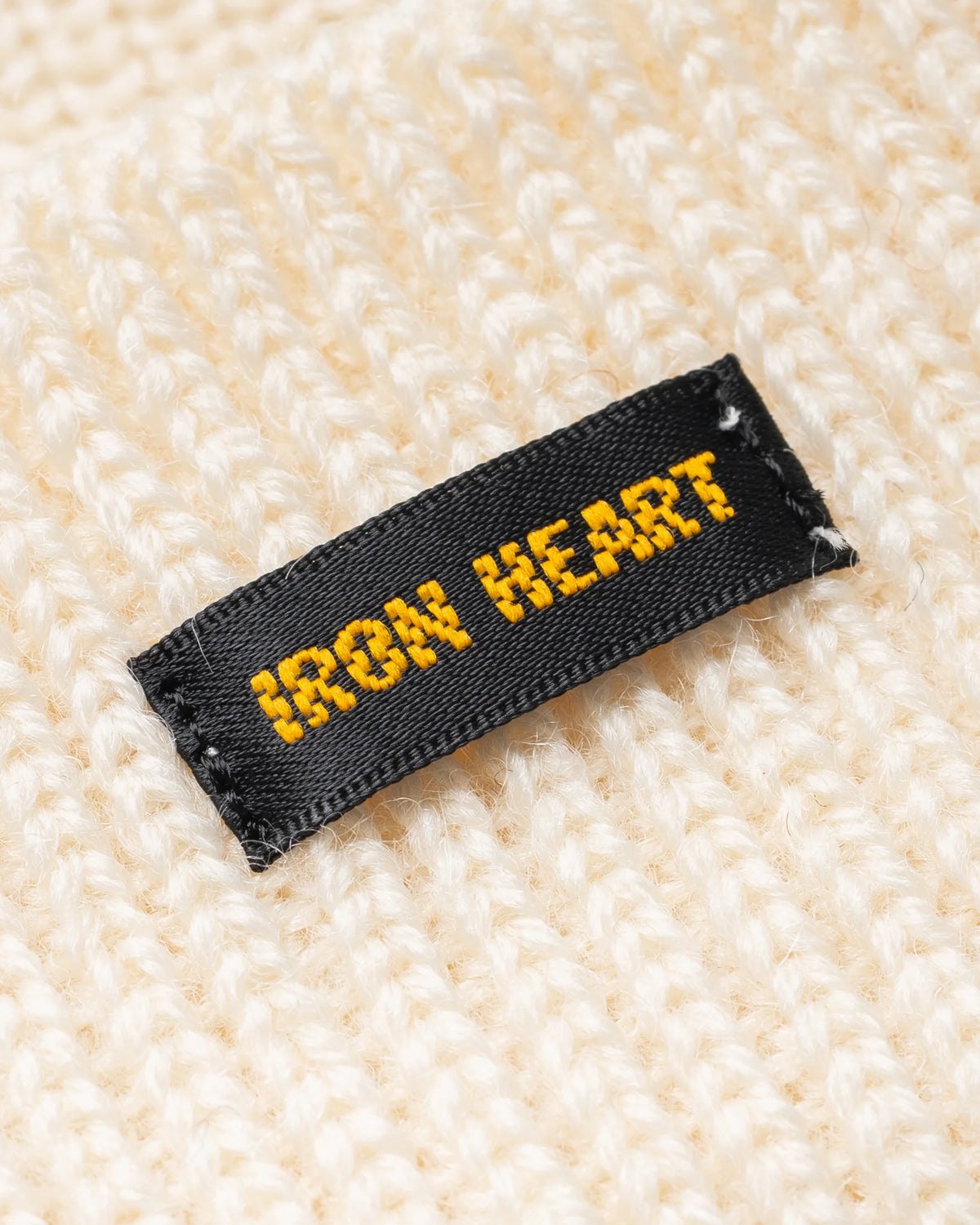 IHG-080 100% Wool Ribbed Beanie - White